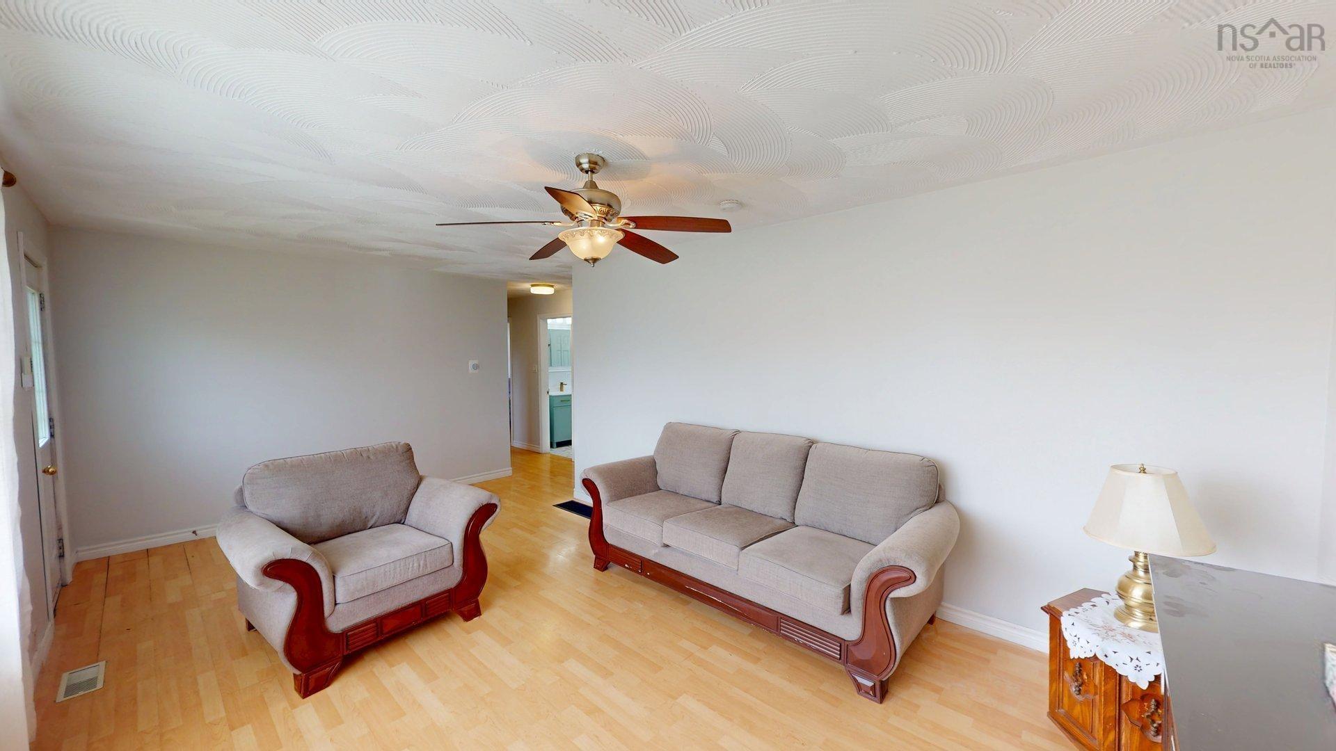 79 Meadow Brook Hill, Mulgrave, NS - Indoor Photo Showing Living Room