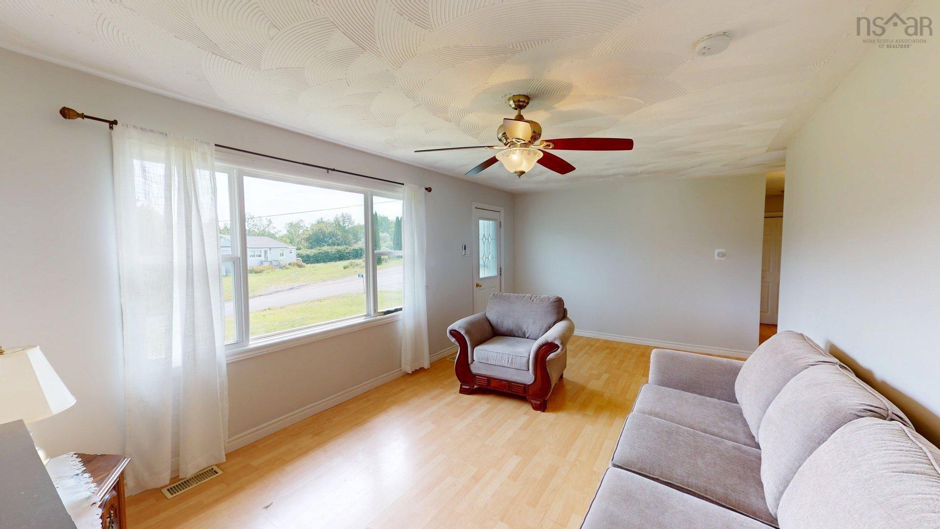 79 Meadow Brook Hill, Mulgrave, NS - Indoor Photo Showing Other Room