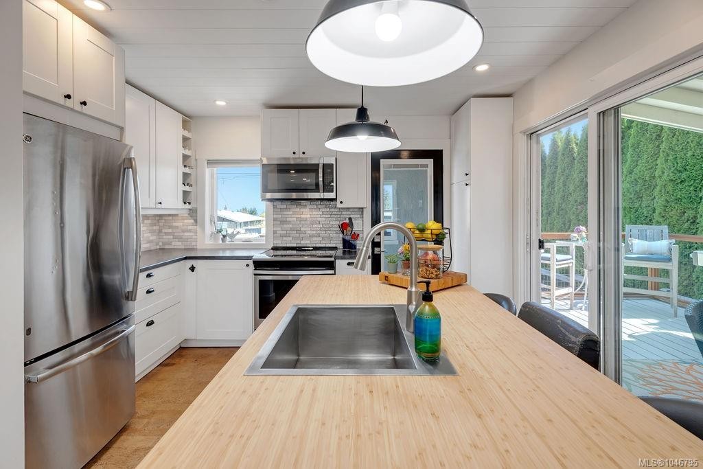 417 White St, Ladysmith, BC