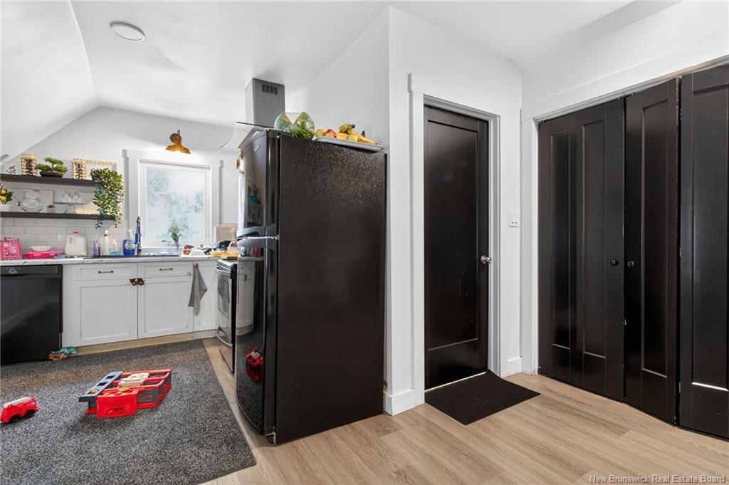 319 Lutz St, Moncton, NB - Indoor