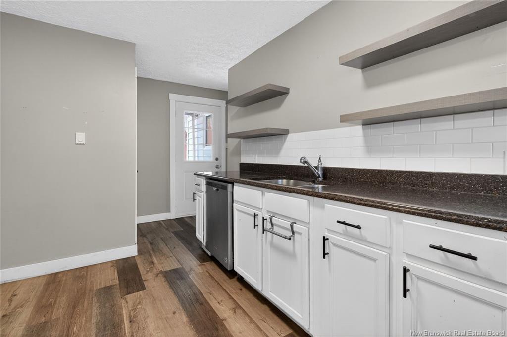 319 Lutz St, Moncton, NB - Indoor Photo Showing Kitchen With Double Sink