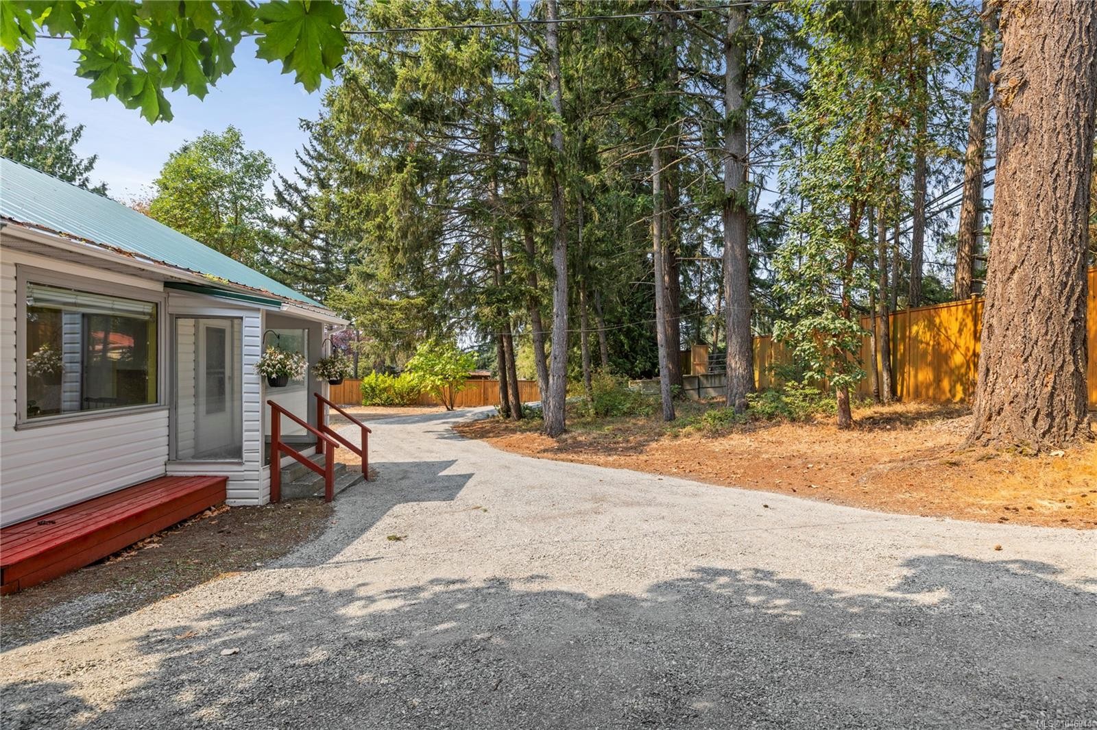 1987 Cedar Rd, Nanaimo, BC