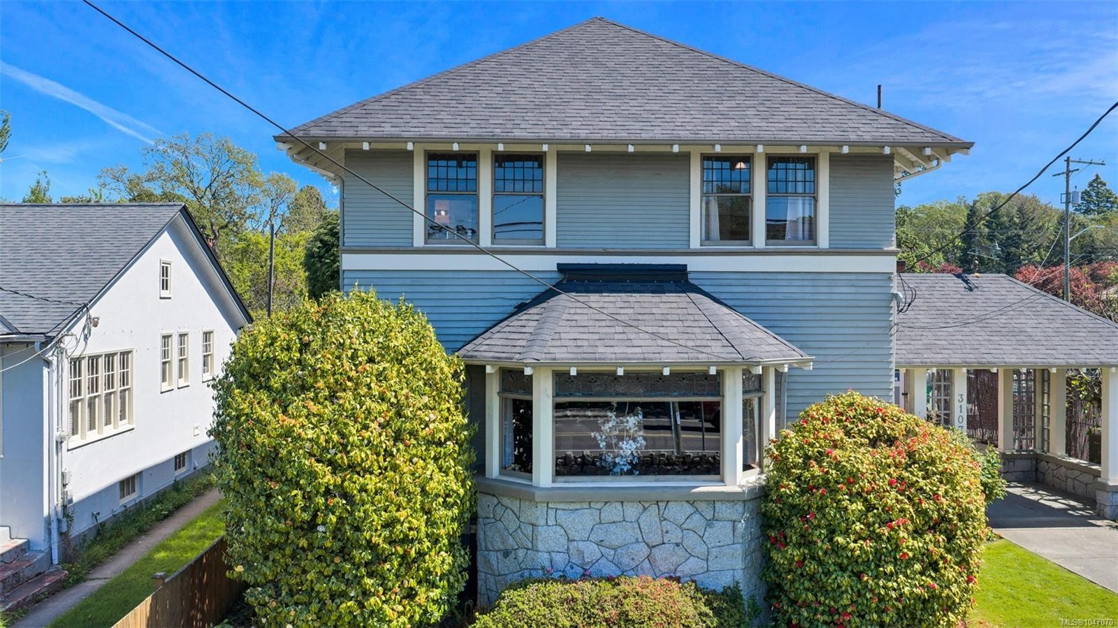 3107 Quadra St, Victoria, BC
