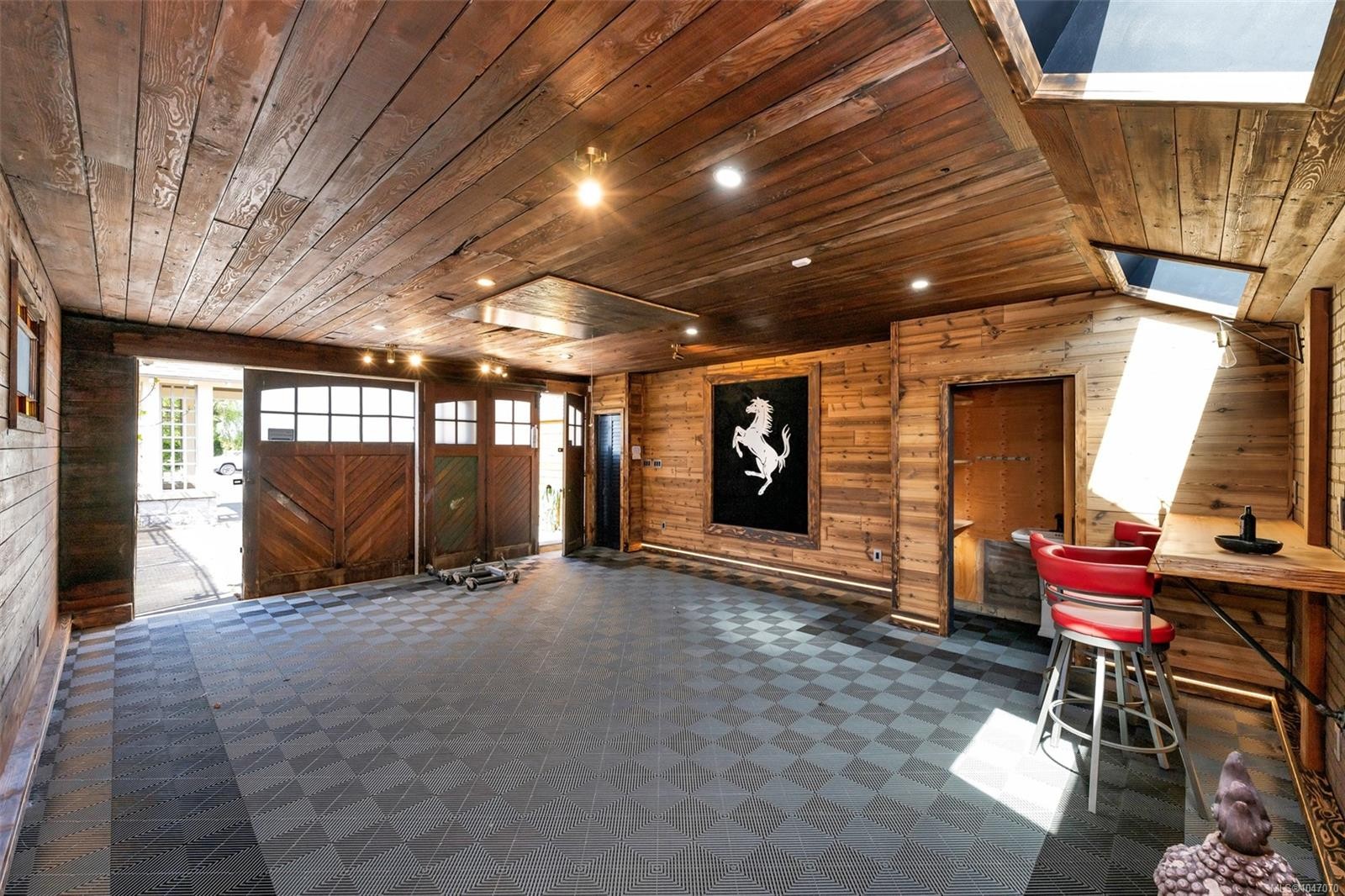 3107 Quadra St, Victoria, BC