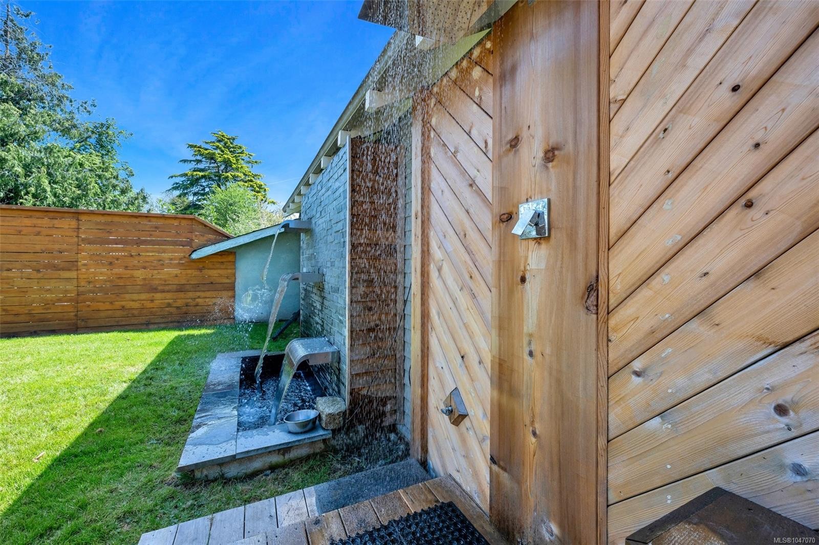3107 Quadra St, Victoria, BC