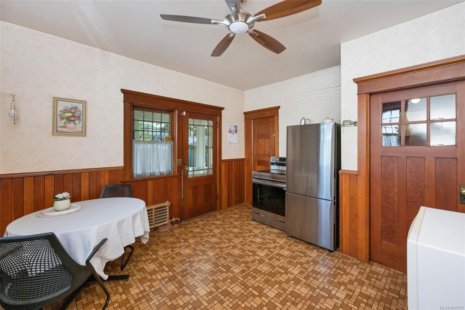 3107 Quadra St, Victoria, BC