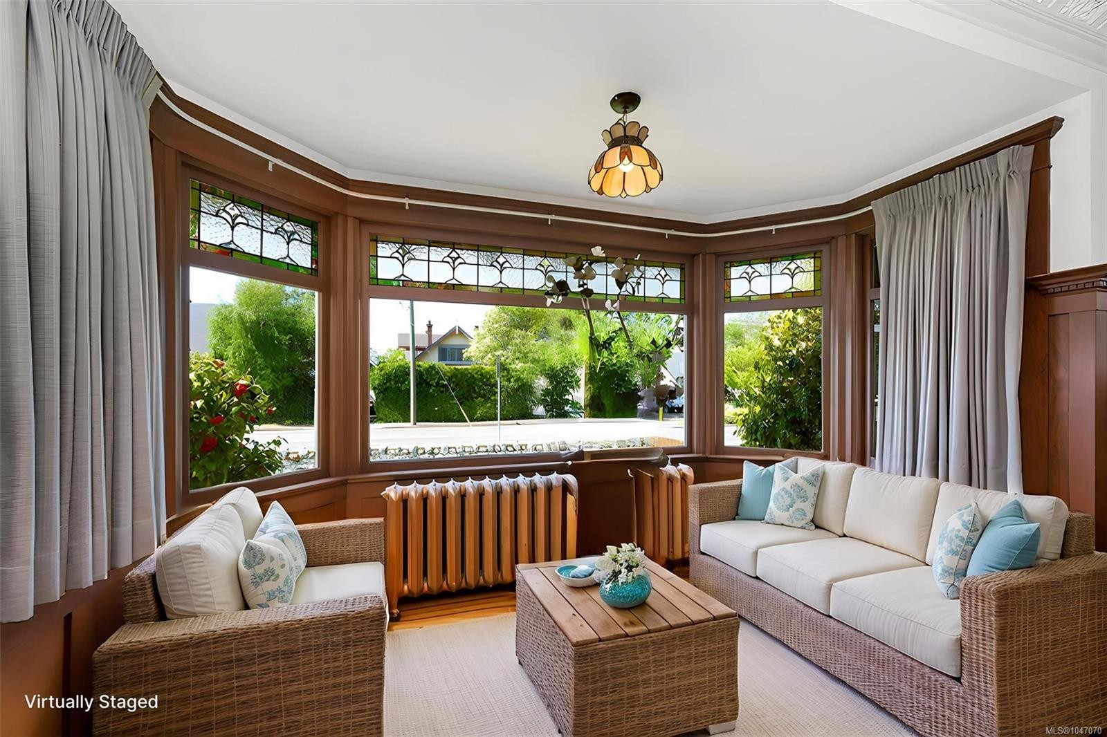 3107 Quadra St, Victoria, BC