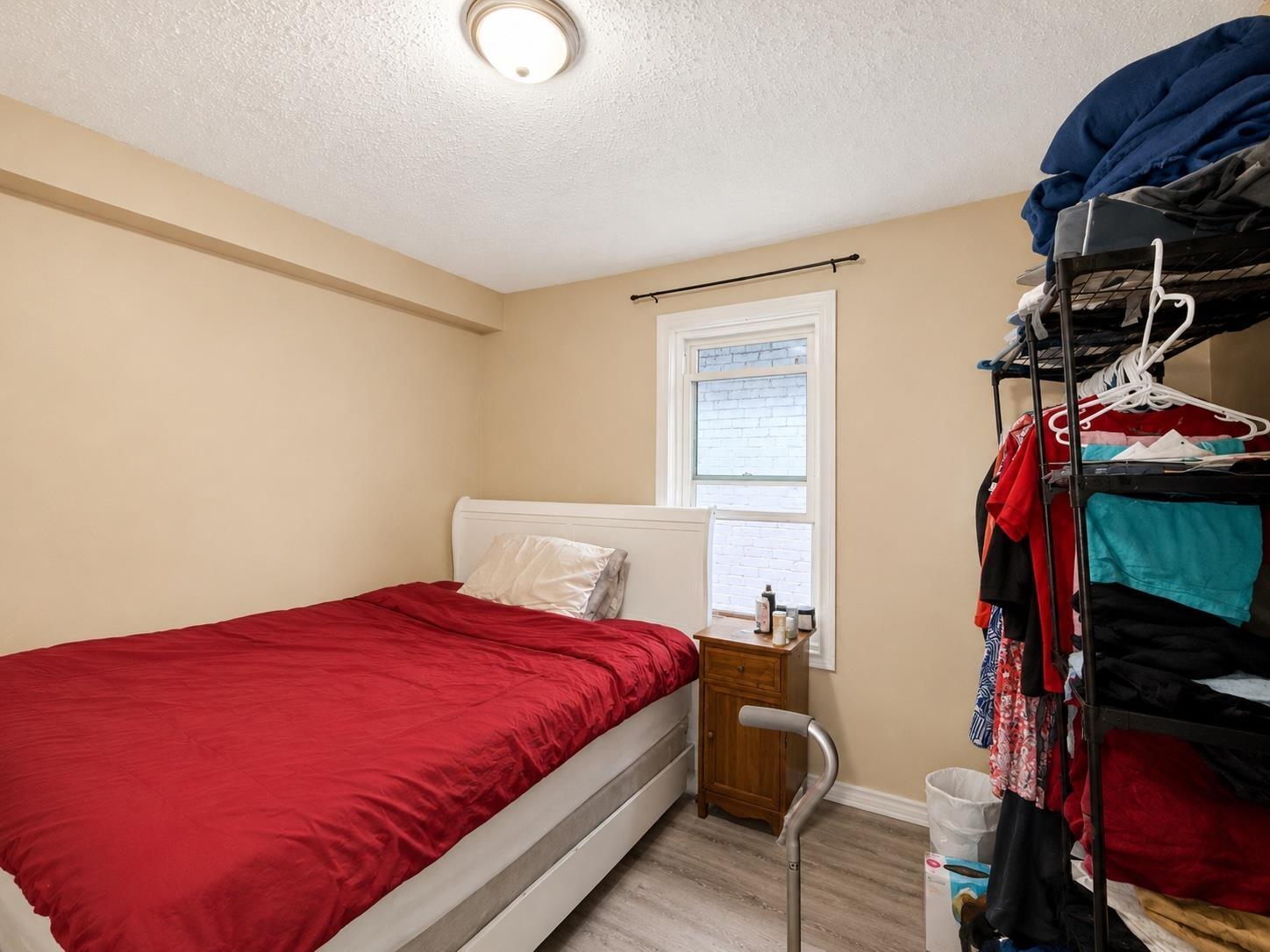 345 Syndicate Avenue N, Thunder Bay, ON