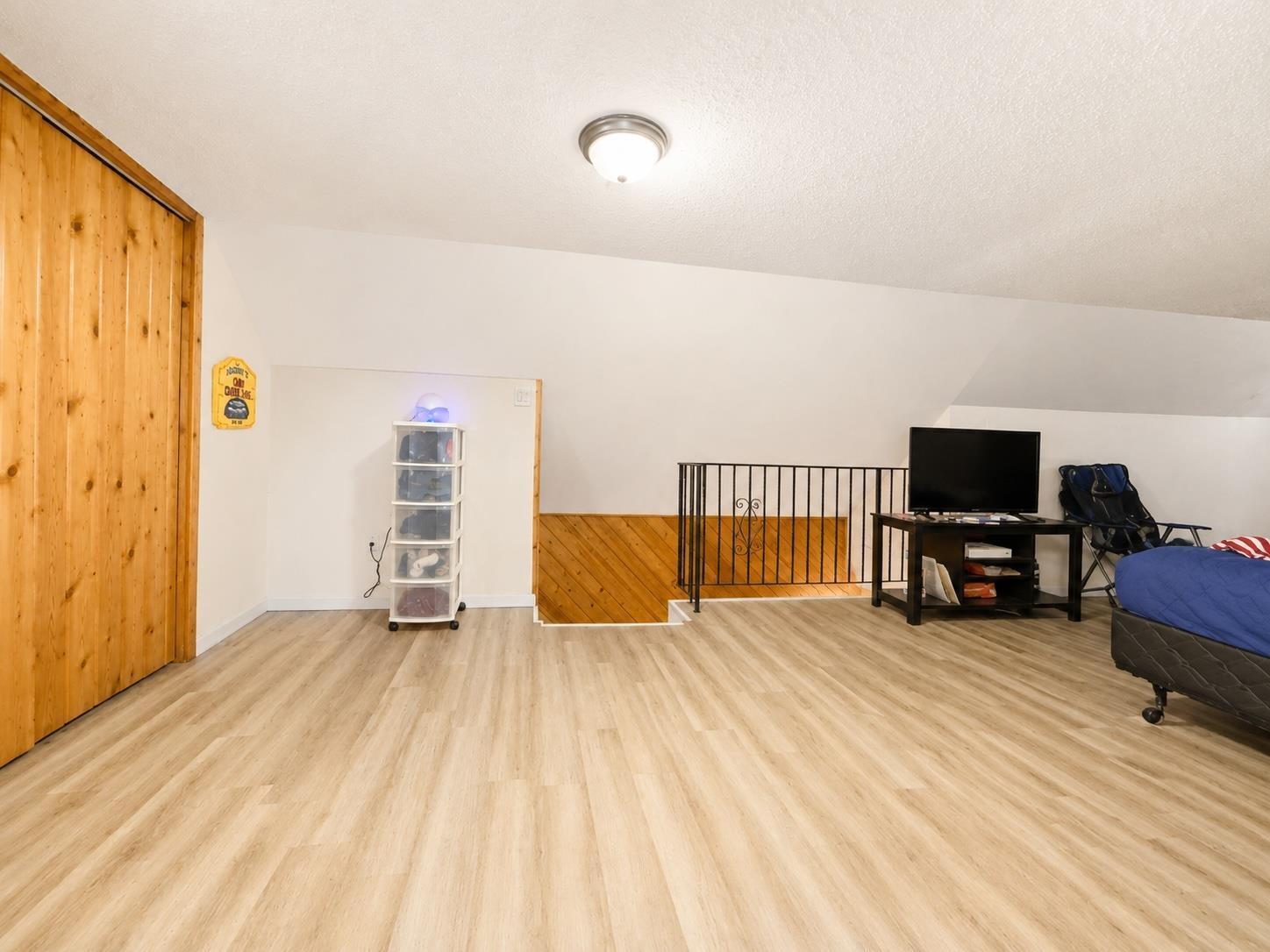 345 Syndicate Avenue N, Thunder Bay, ON