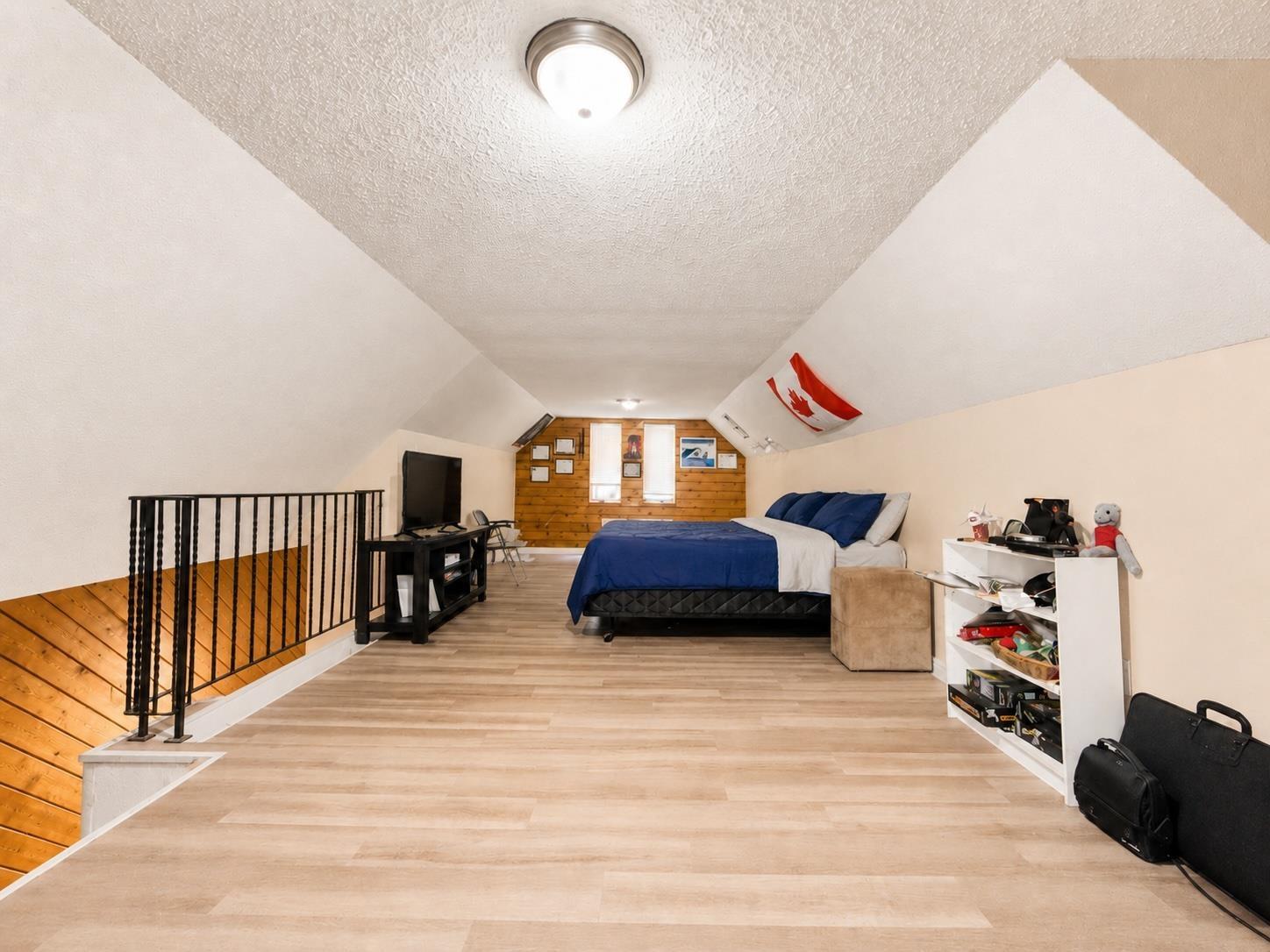 345 Syndicate Avenue N, Thunder Bay, ON