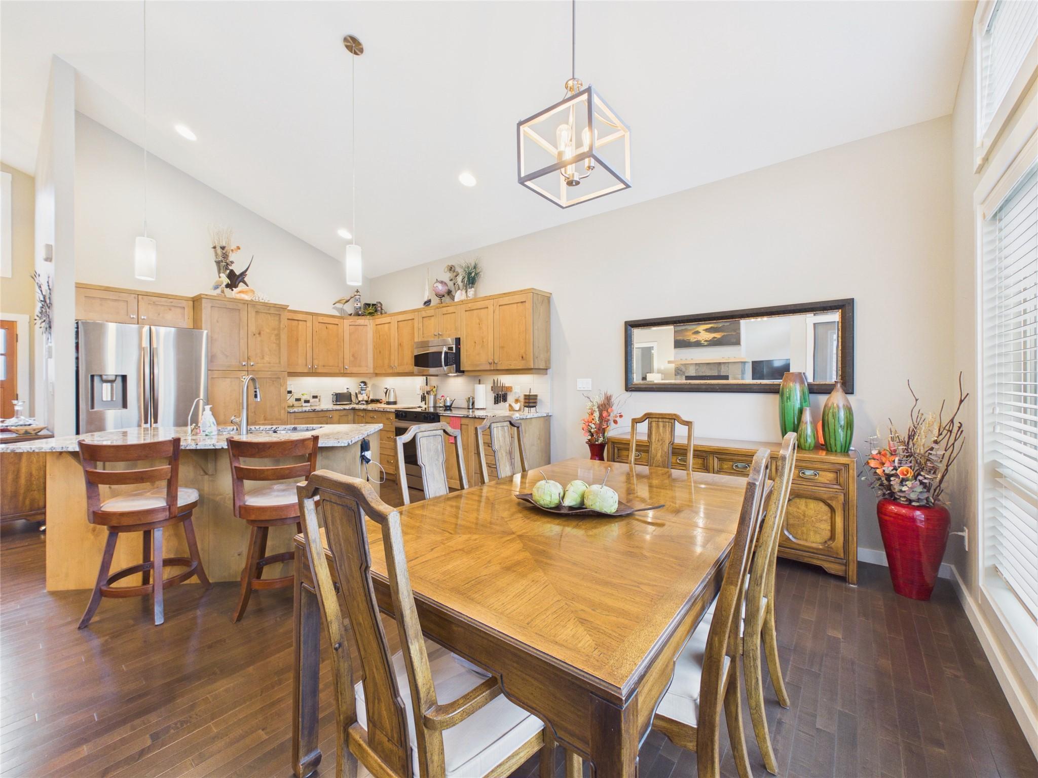 240 Boulder Creek, Cranbrook, BC - Indoor Photo Showing Dining Room