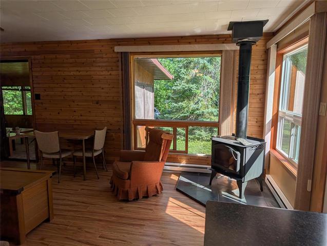 9 Rayna Rd, Hillside Beach, MB - Indoor