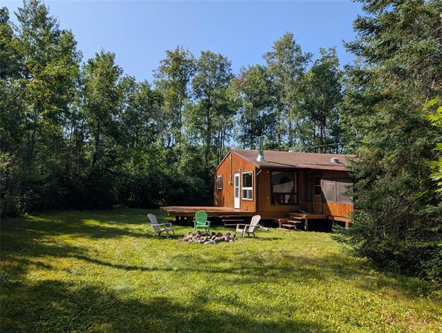 9 Rayna Rd, Hillside Beach, MB - Outdoor
