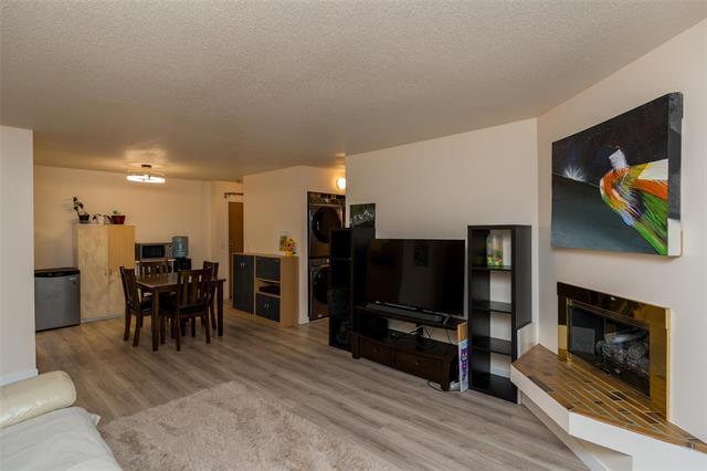 105-693 A St Anne'S Rd, Winnipeg, MB - Indoor Photo Showing Living Room With Fireplace