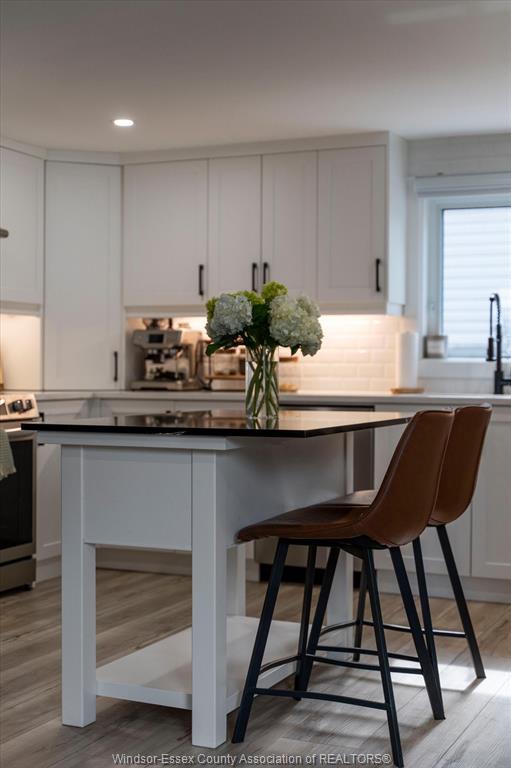 414 St Louis, Belle River, ON - Indoor Photo Showing Kitchen With Upgraded Kitchen