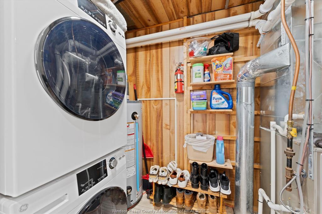 414 St Louis, Belle River, ON - Indoor Photo Showing Laundry Room