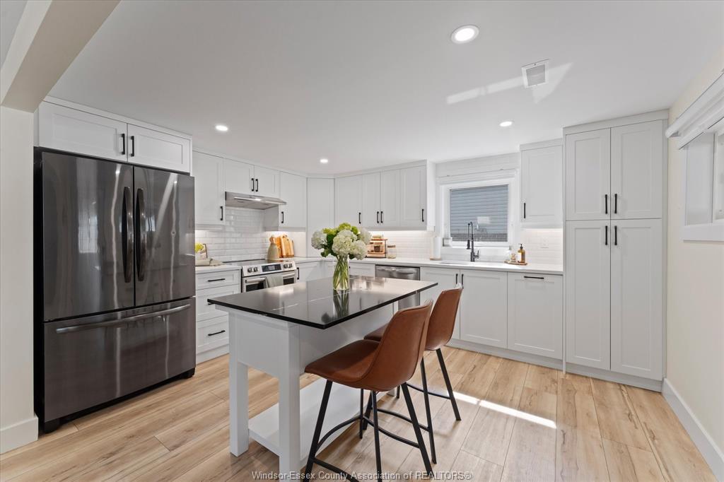 414 St Louis, Belle River, ON - Indoor