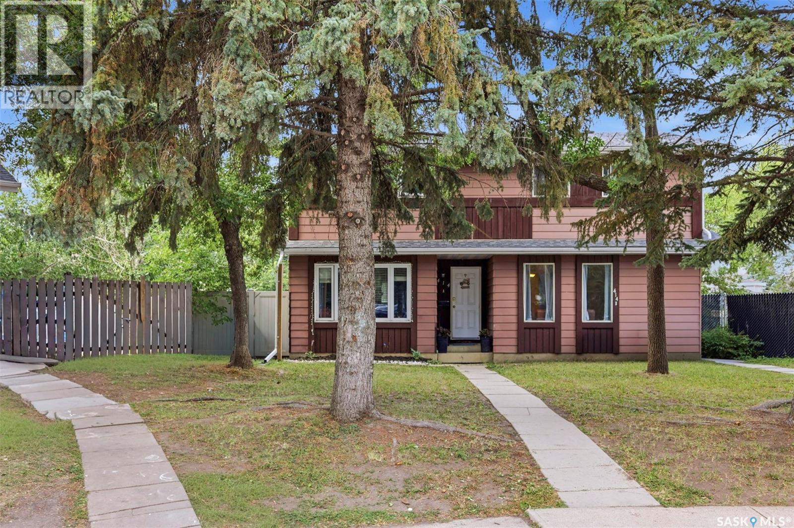 A & B 414 Gardiner Place, Saskatoon, SK - Outdoor