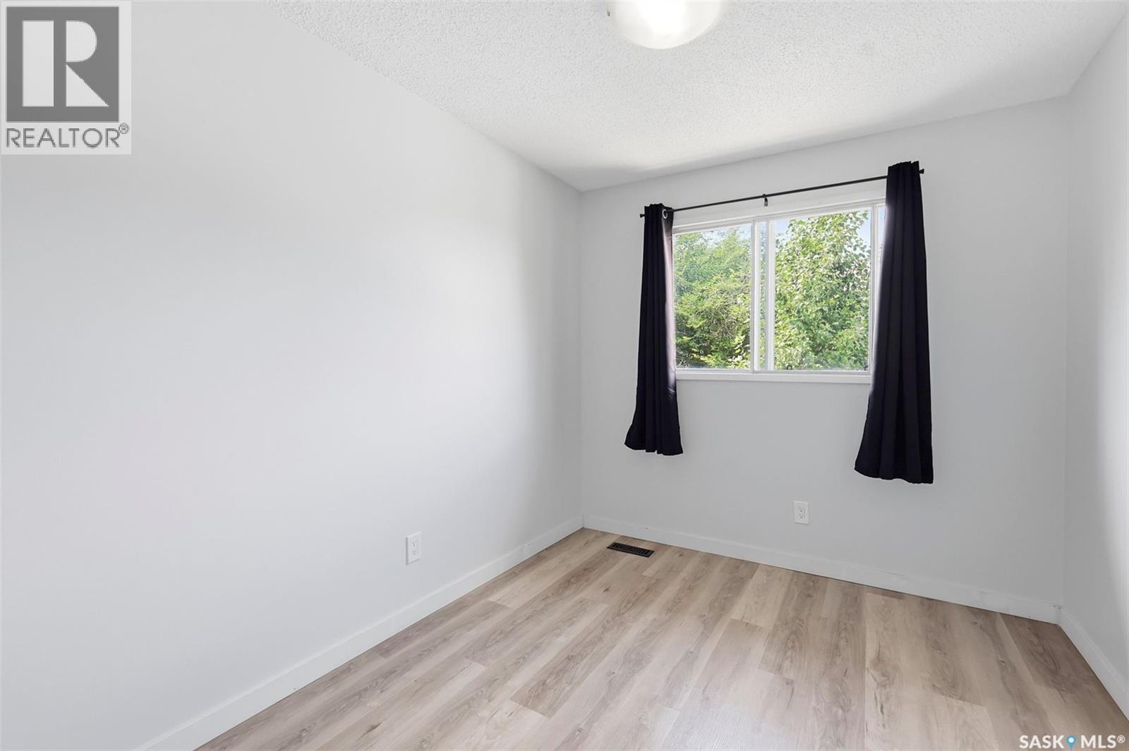 A & B 414 Gardiner Place, Saskatoon, SK - Indoor Photo Showing Other Room