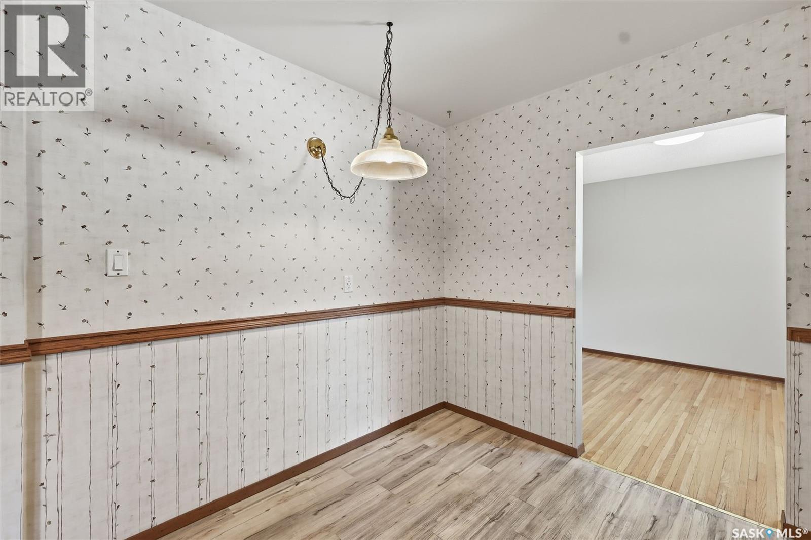 2509 Taylor Street E, Saskatoon, SK - Indoor Photo Showing Other Room