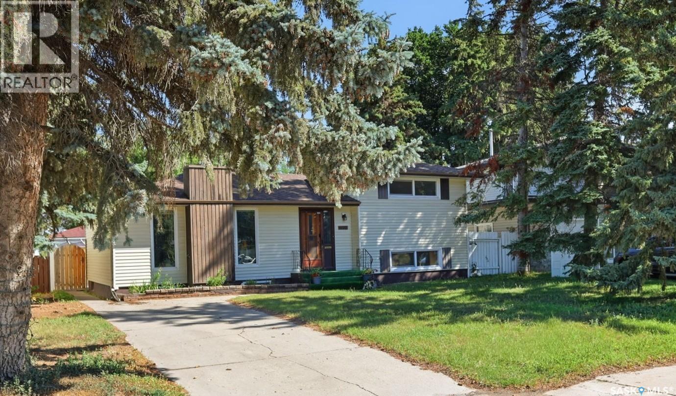 2509 Taylor Street E, Saskatoon, SK - Outdoor