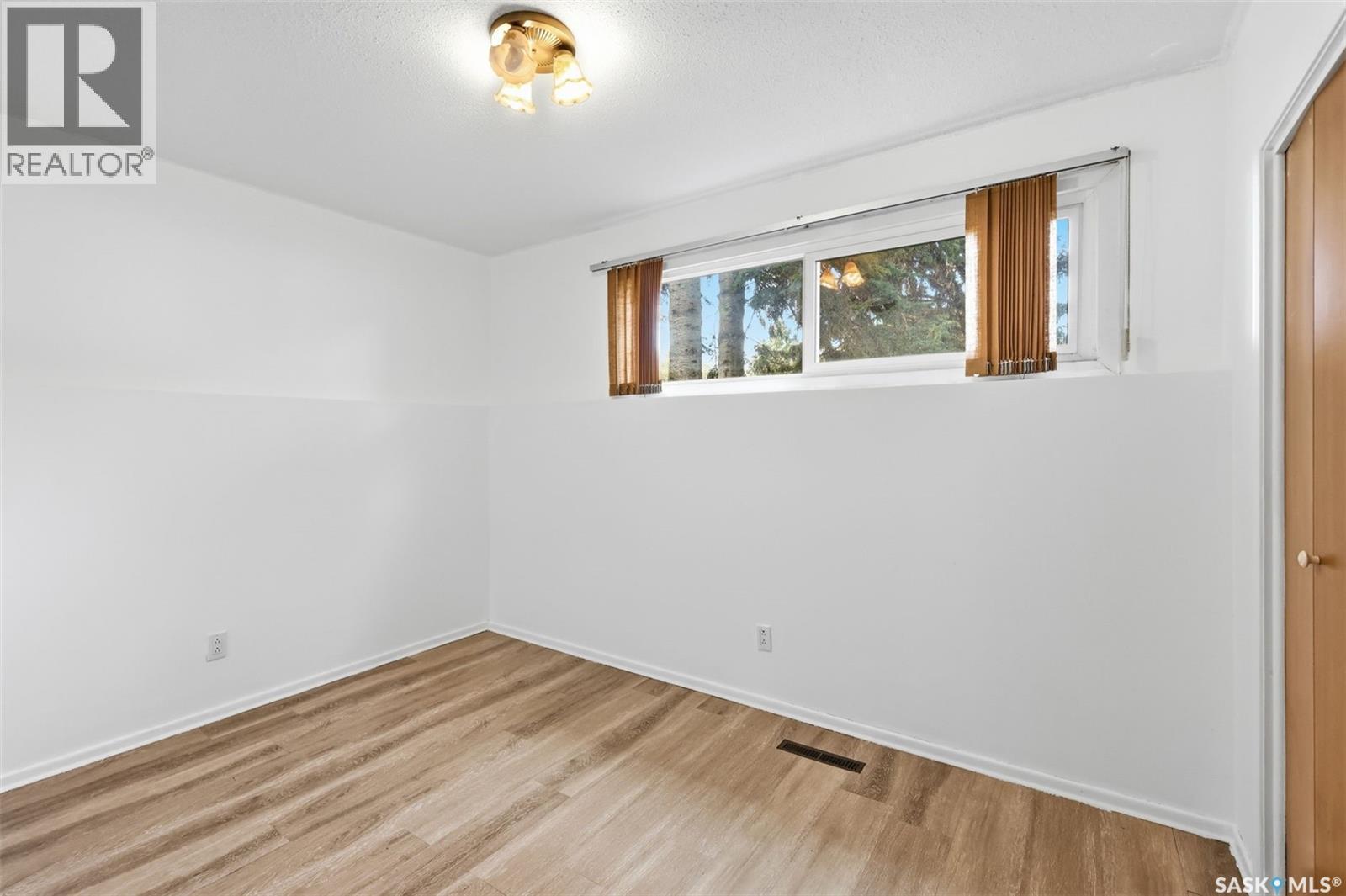 2509 Taylor Street E, Saskatoon, SK - Indoor Photo Showing Other Room