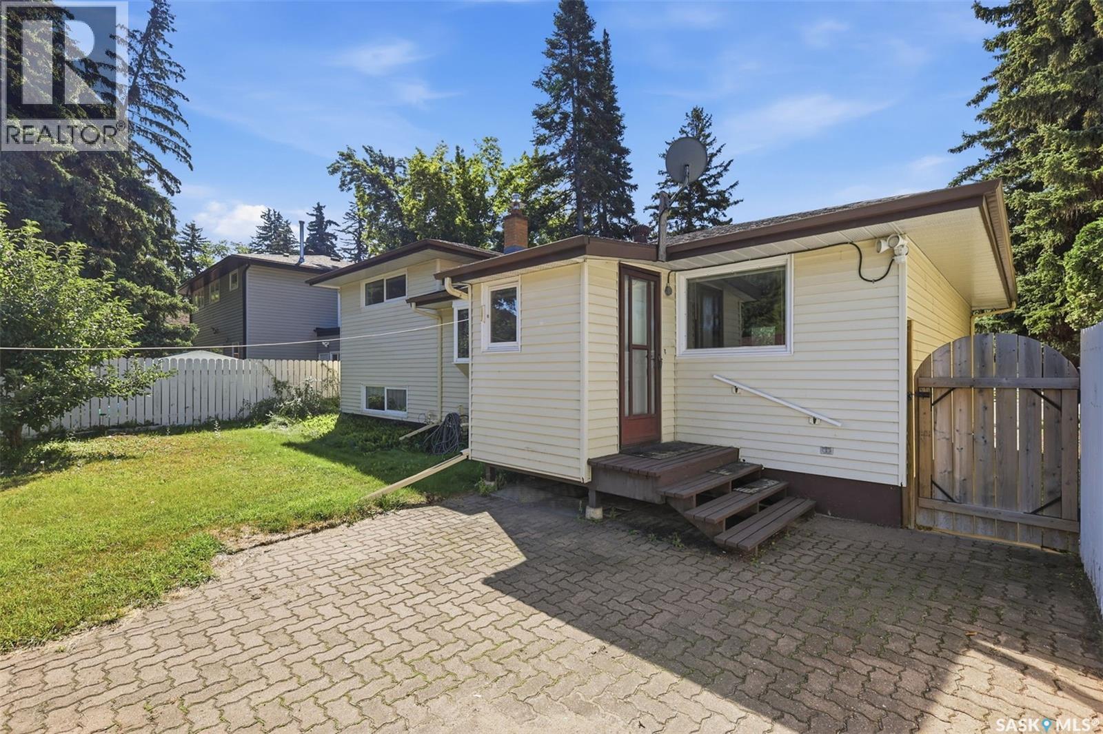 2509 Taylor Street E, Saskatoon, SK - Outdoor With Exterior