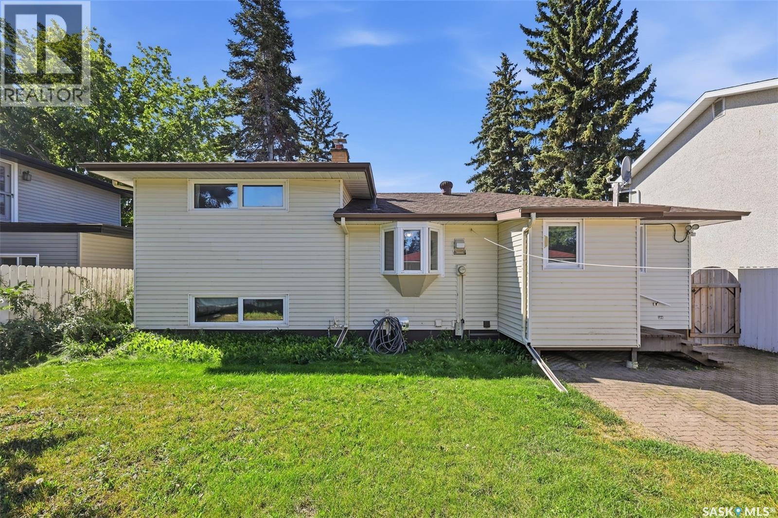 2509 Taylor Street E, Saskatoon, SK - Outdoor
