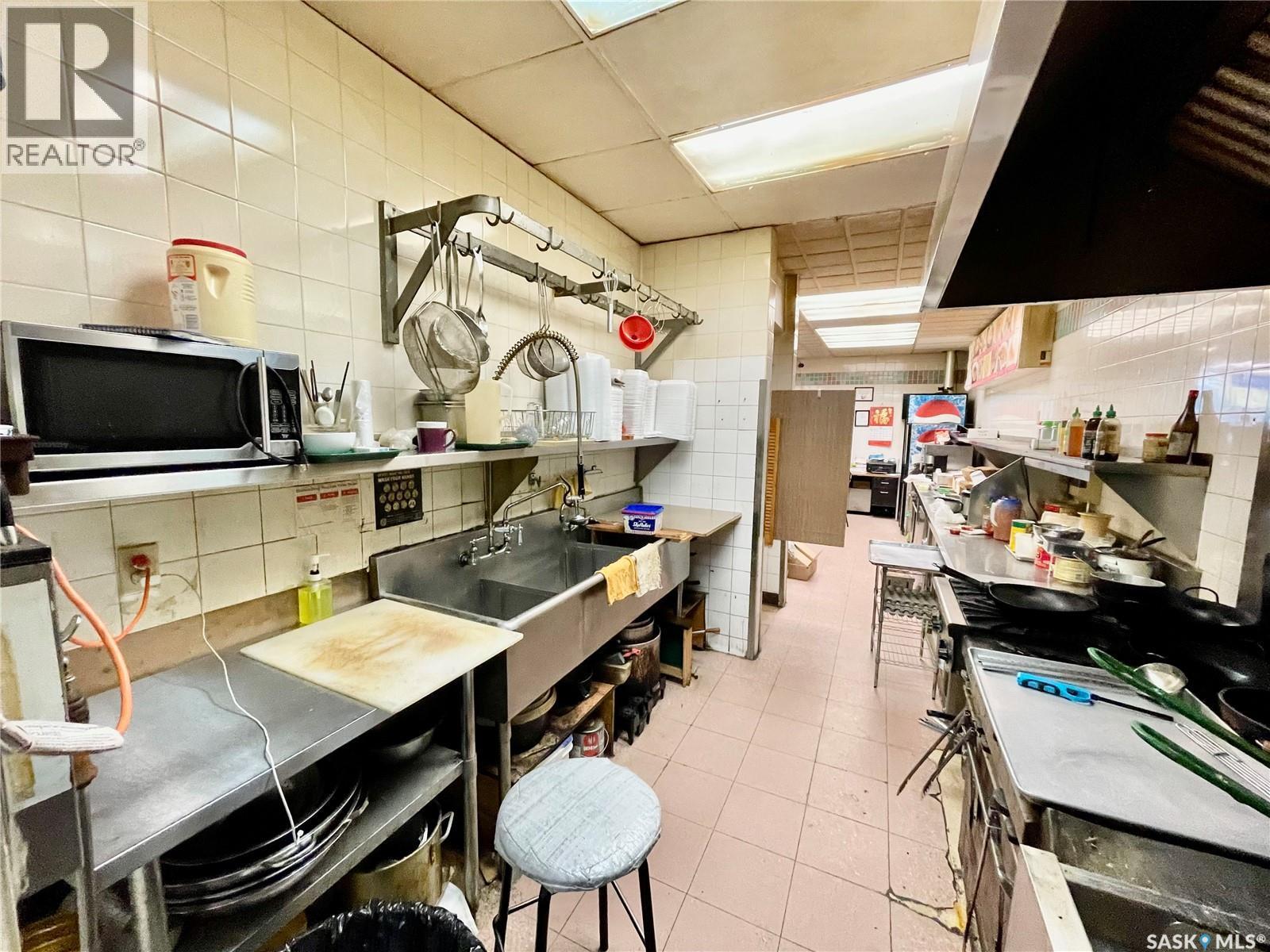 102 216 33Rd Street, Saskatoon, SK