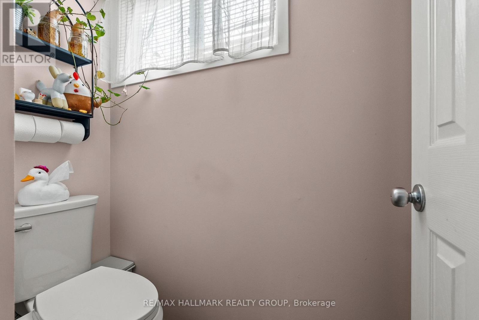 932 Beauclaire Drive, Ottawa, ON - Indoor Photo Showing Bathroom