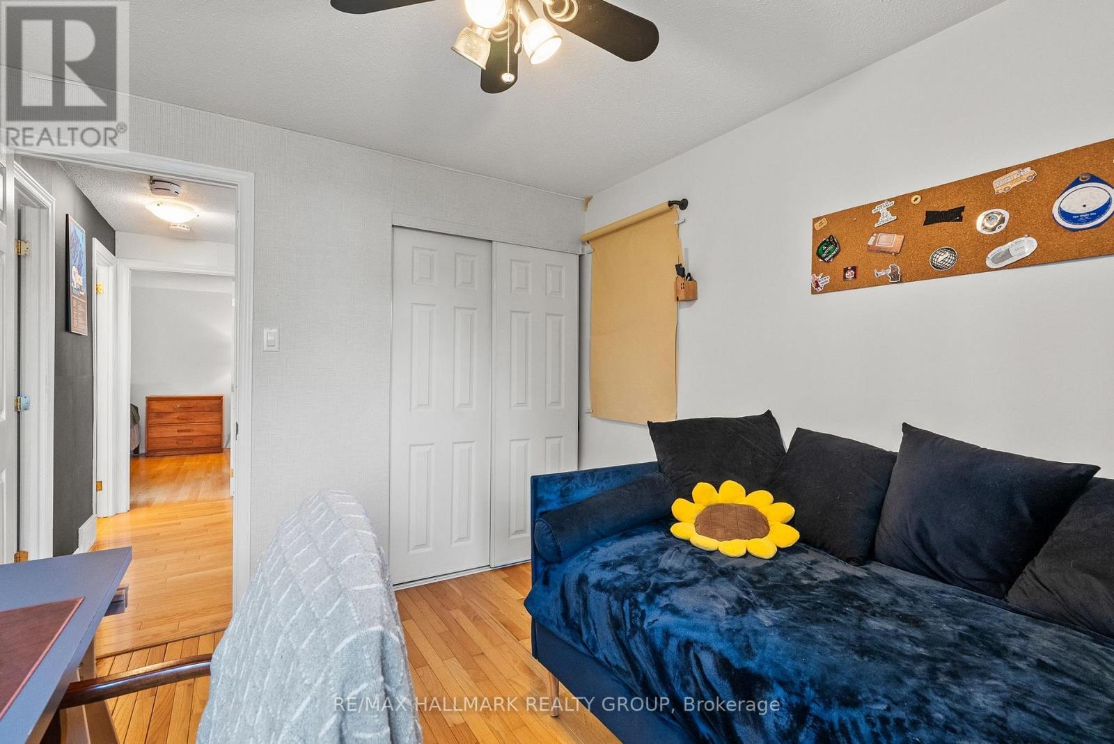 932 Beauclaire Drive, Ottawa, ON - Indoor Photo Showing Bedroom