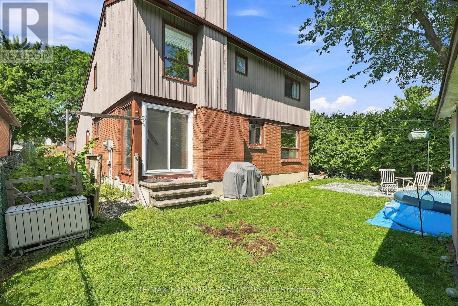 932 Beauclaire Drive, Ottawa, ON - Outdoor With Exterior