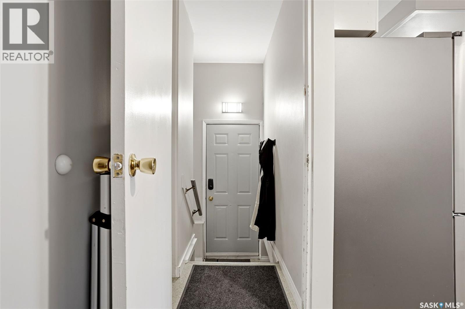 2705 Grant Road, Regina, SK - Indoor Photo Showing Other Room
