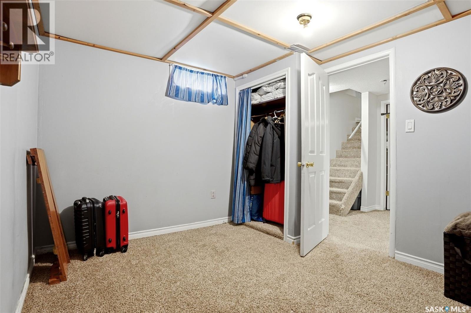 2705 Grant Road, Regina, SK - Indoor Photo Showing Other Room