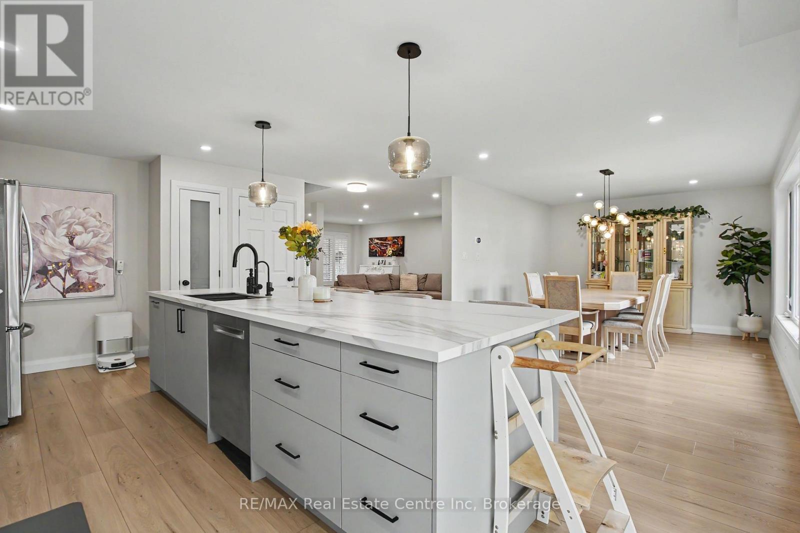 115 Mcfarlane Drive, Cambridge, ON - Indoor
