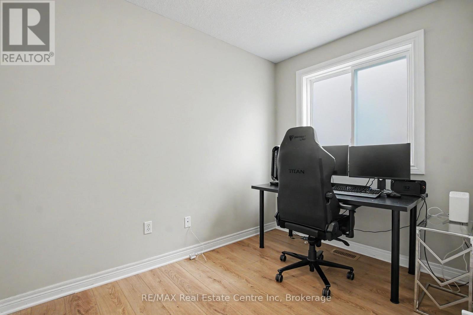 Main floor office - 115 Mcfarlane Drive, Cambridge, ON - Indoor Photo Showing Office