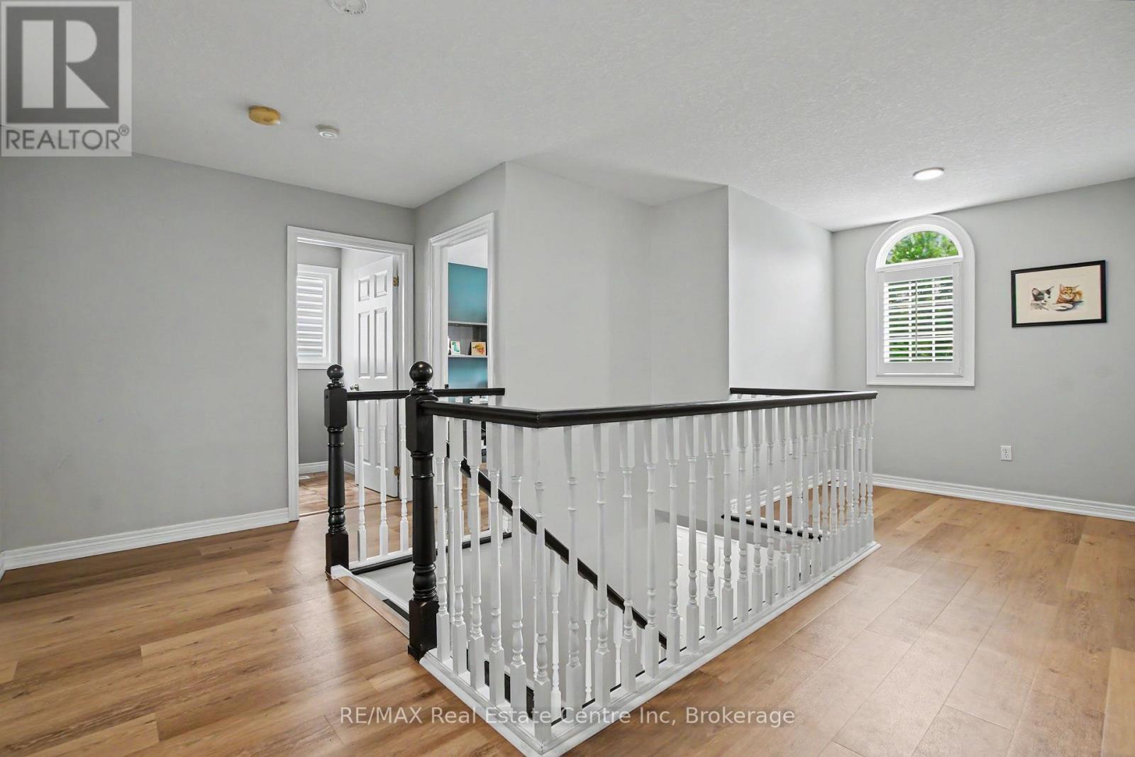 115 Mcfarlane Drive, Cambridge, ON - Indoor Photo Showing Other Room