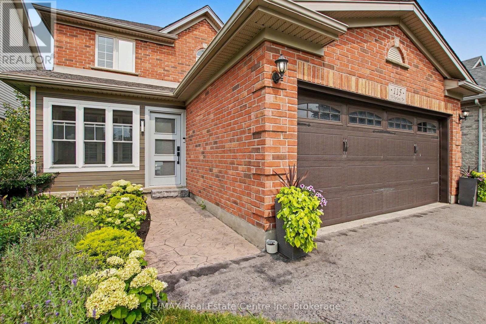 115 Mcfarlane Drive, Cambridge, ON - Outdoor With Exterior
