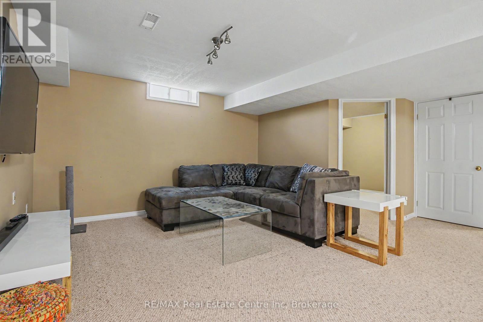 115 Mcfarlane Drive, Cambridge, ON - Indoor Photo Showing Basement