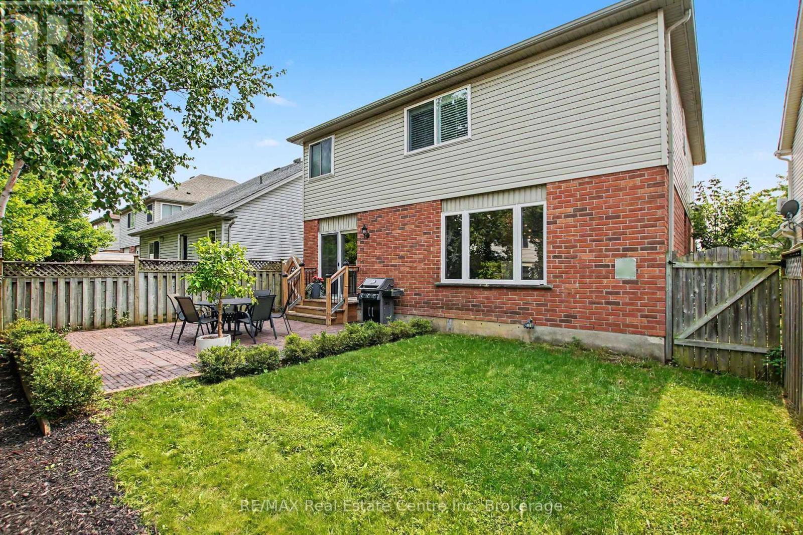 115 Mcfarlane Drive, Cambridge, ON - Outdoor With Exterior