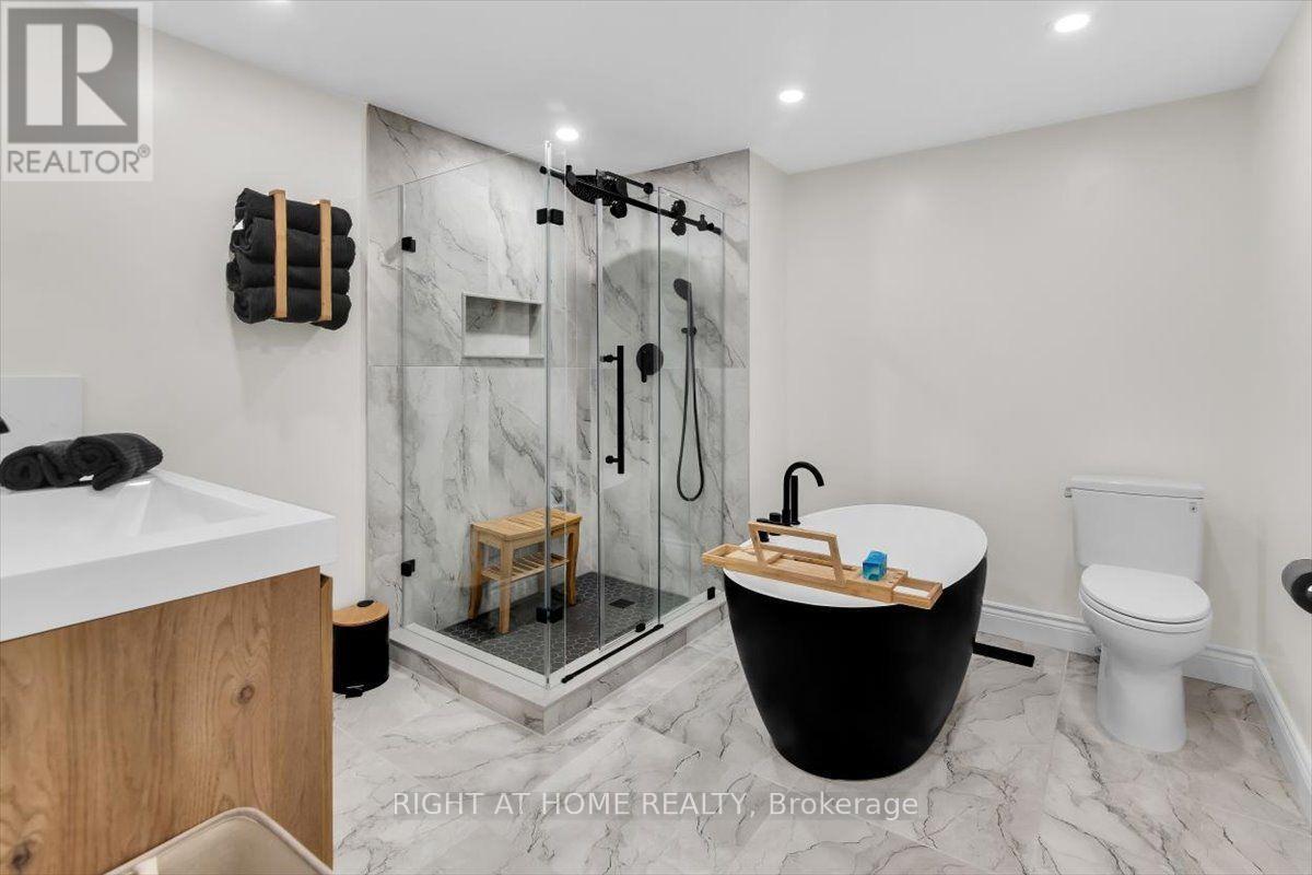 18 Bashford Road, Ajax, ON - Indoor Photo Showing Bathroom