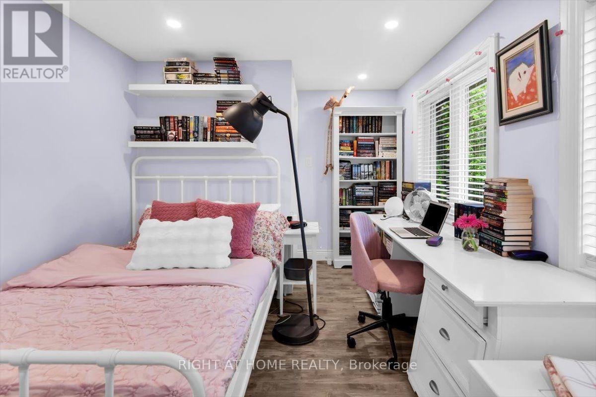 18 Bashford Road, Ajax, ON - Indoor Photo Showing Bedroom