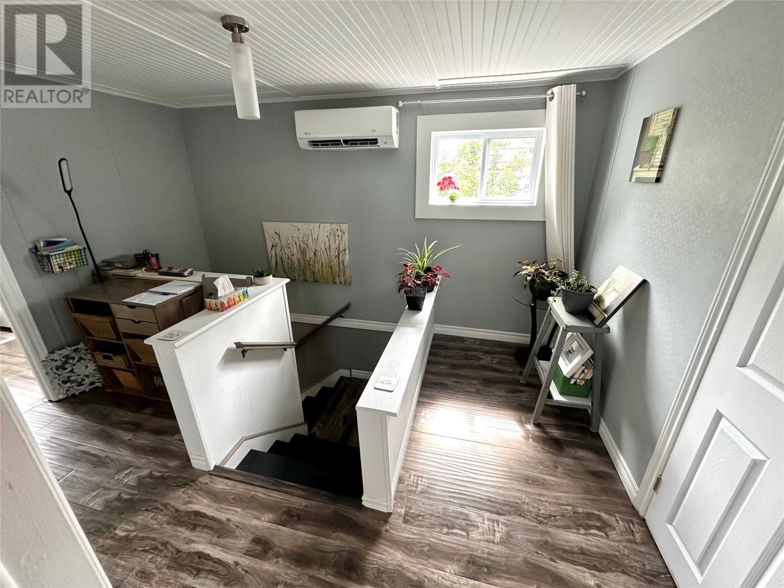11 Atlantic Drive, Lumsden, NL - Indoor