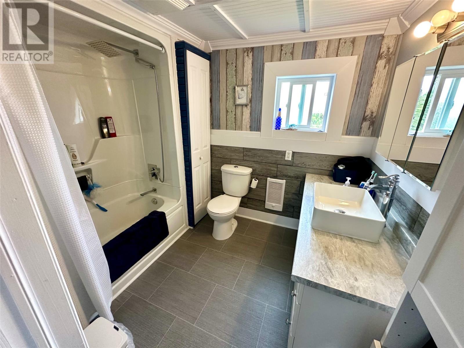 11 Atlantic Drive, Lumsden, NL - Indoor Photo Showing Bathroom