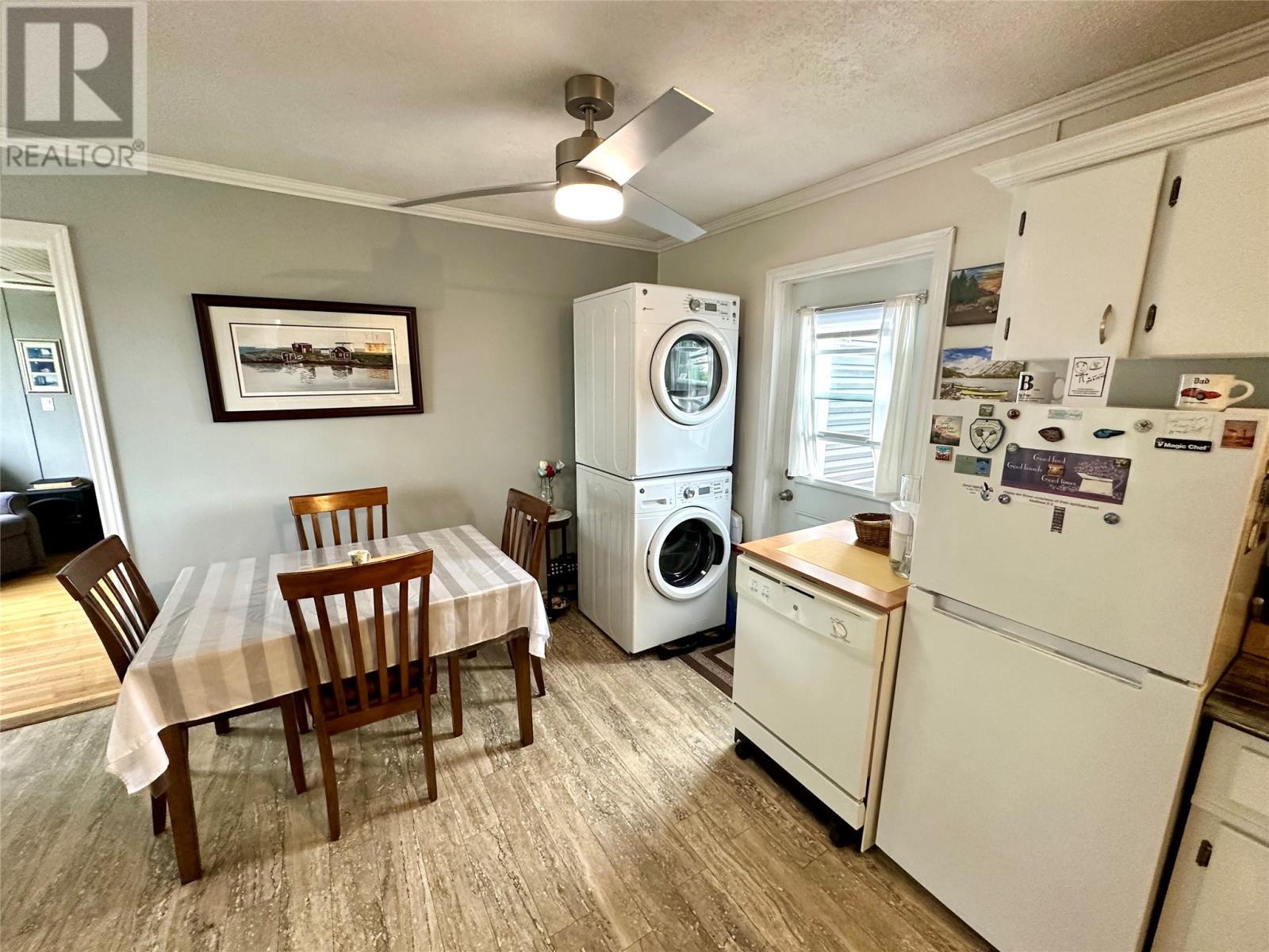 11 Atlantic Drive, Lumsden, NL - Indoor Photo Showing Laundry Room
