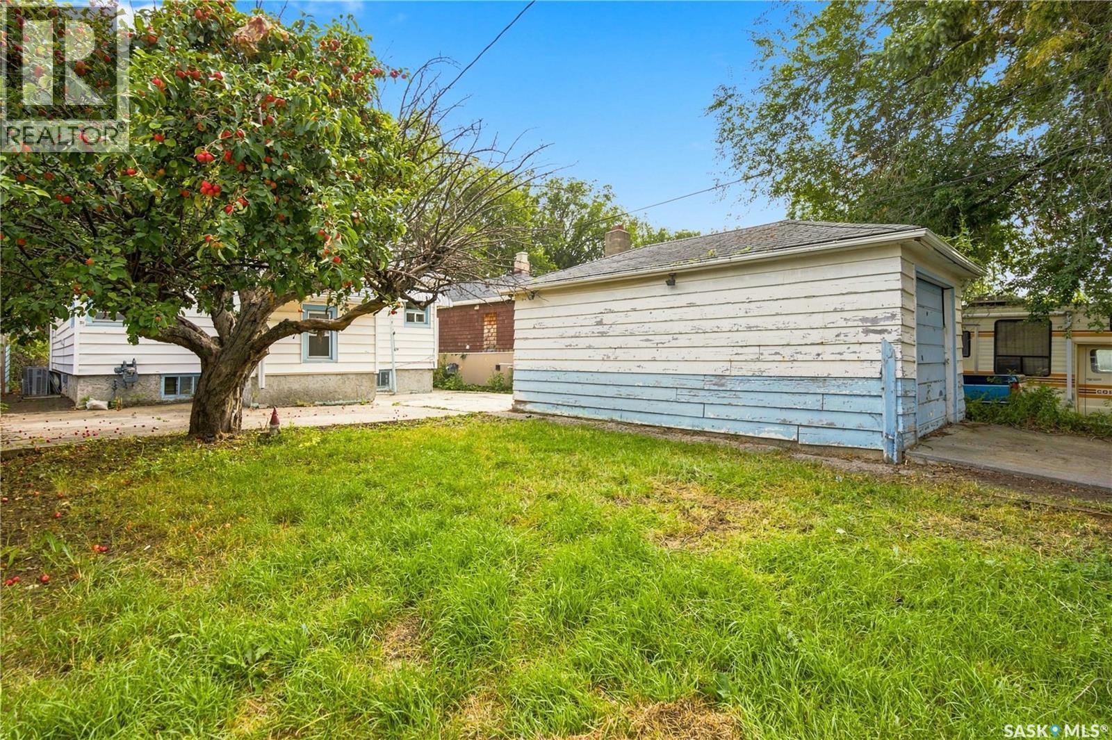 1336 Princess Street, Regina, SK - Outdoor