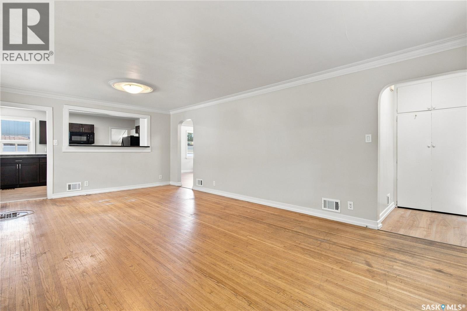 1336 Princess Street, Regina, SK - Indoor
