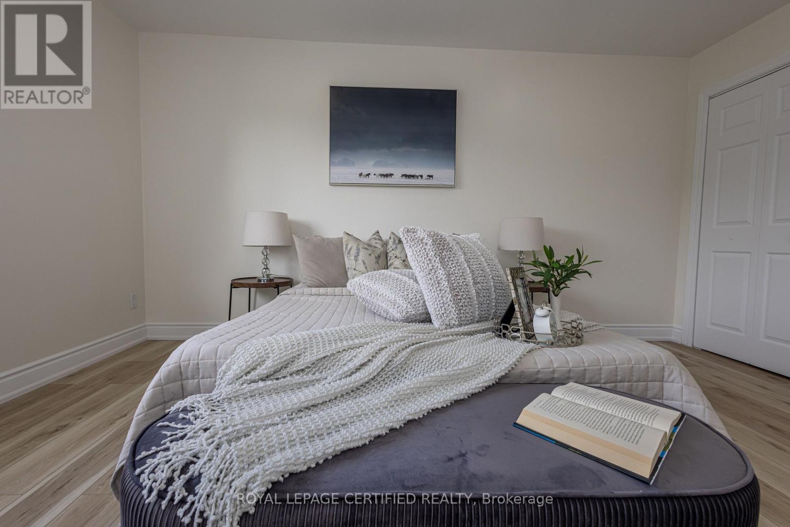 111 Limeridge Road W, Hamilton, ON - Indoor Photo Showing Bedroom