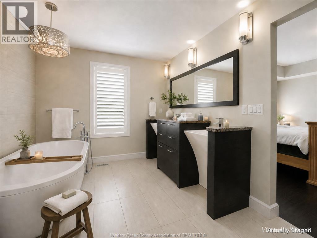 6181 Silver Maple, Lasalle, ON - Indoor Photo Showing Bathroom