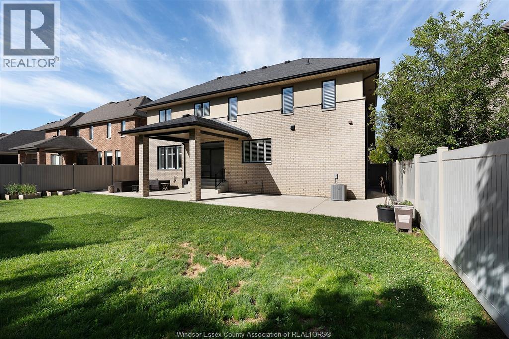 6181 Silver Maple, Lasalle, ON - Outdoor